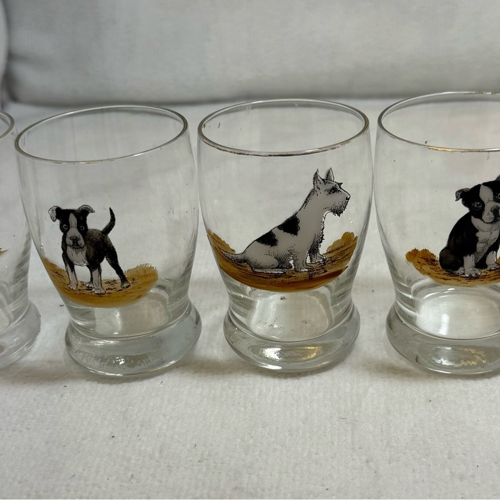 Vintage hand painted scottish bull short haired terrier drinking Glass
Set Of 5